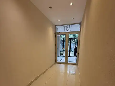 Oficina 3 ambientes con 1 baño