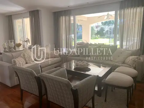 Casa 7 ambientes con 6 baños