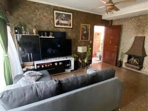 Depto Tipo Casa en Venta de 5 dormitorios