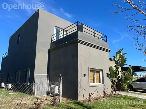 Casa en venta 7 ambientes Barrio El Naudir