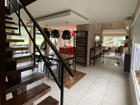 Casa en Alquiler Temporal con 1 cochera