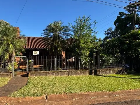 VENTA | IMPORTANTE RESIDENCIA EN ESQUINA – BARRIO TENIS CLUB, OBERÁ