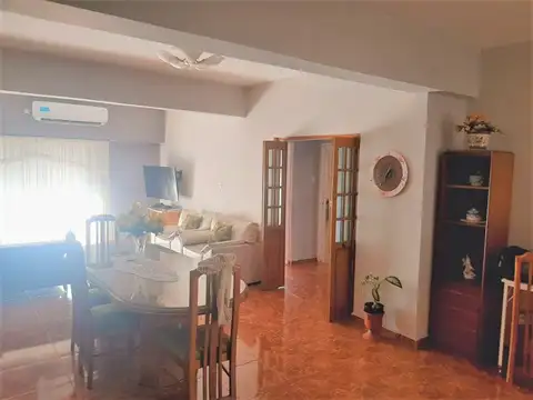 Casa en Venta en Villa Luzuriaga, USD 290.000