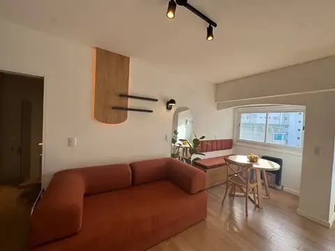 Mitre 1800, Piso 7