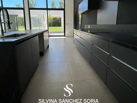 CASA 4 AMBIENTES EN VENTA SOFITEL LA RESERVA CARDALES