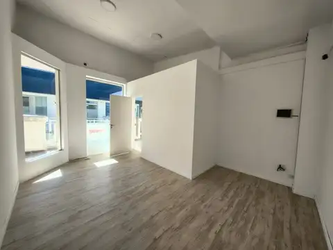 ALQUILER LOCAL COMERCIAL GALERIA PASEO VICTORIA FUNES
