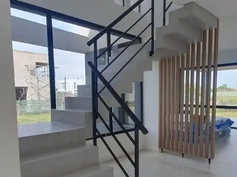 Casa en Alquiler de 4 dormitorios
