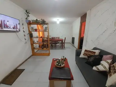 Departamento 5 ambientes con 1 baño