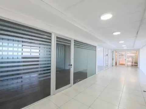 Oficina Monoambiente con 2 baños