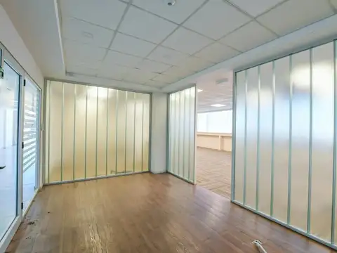 Venta Oficina Planta Baja Fisherton Plaza Shopping Mall Funes Rosario Aeropuerto Seguridad Estaciona