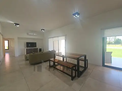 Casa en Venta en La Elina, USD 225.000