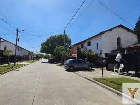 Héctor Panizza e/ Del Campo y P. de Michelis