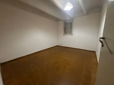 Casa en Alquiler con 1 cochera