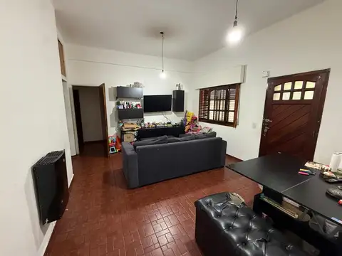 Depto Tipo Casa en Venta 52 años