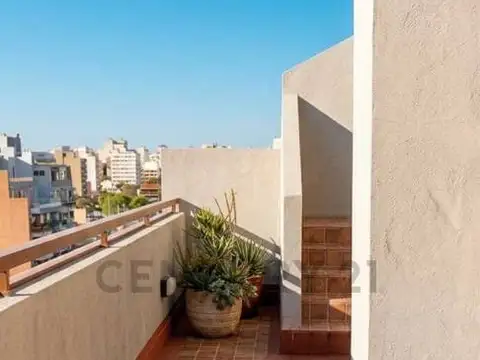 Avenida General Mosconi 2300, Piso 1