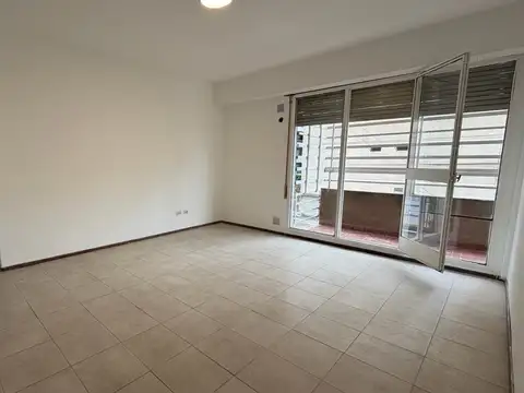 Departamento en centro con balcon alquiler
