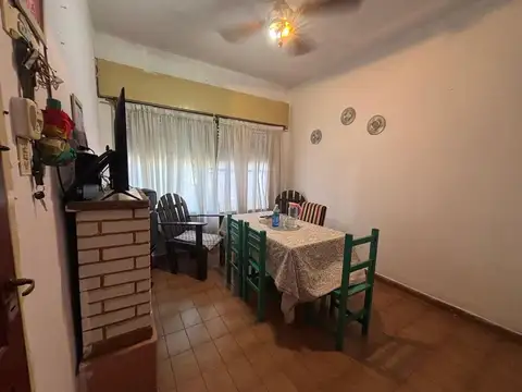 Casa 5 ambientes con 1 baño