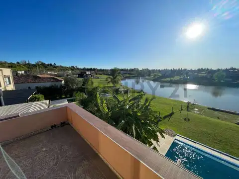 Casa en Venta con 1 cochera