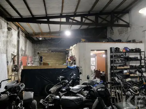 Local comercial en venta en Berisso | Galpón 119 m² | Luz trifásica | Cortina automática