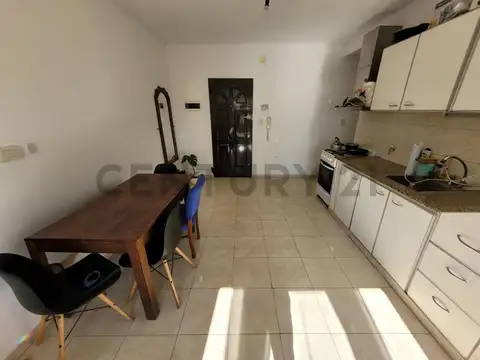 Departamento de 1 dormitorio en Venta en Los Hornos