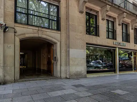 Venta depto 7 ambientes Av Libertador 2 cocheras