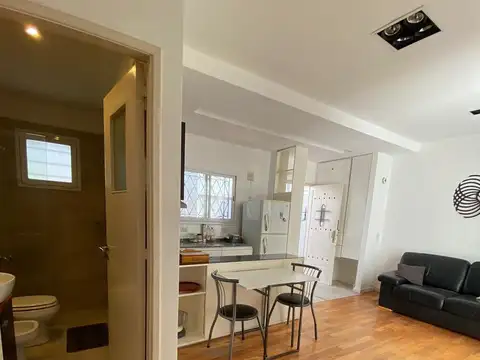 Depto Tipo Casa 2 ambientes con 1 baño