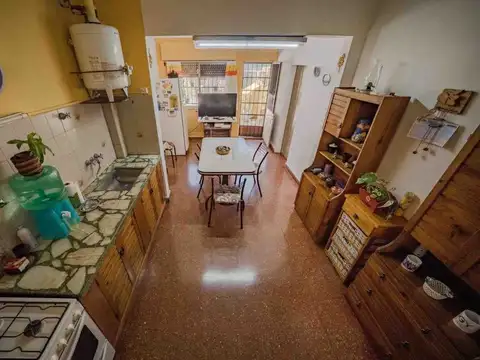 OPORTUNIDAD PH 2 ambientes con patio en San Martín