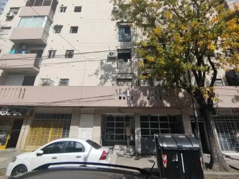 Abraham J. Luppi 1200, Piso 6