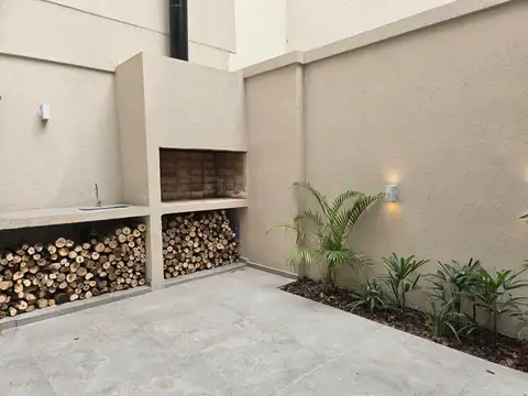 Depto Tipo Casa 5 ambientes con 1 baño