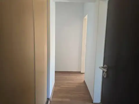 Casa en Alquiler con 2 cocheras