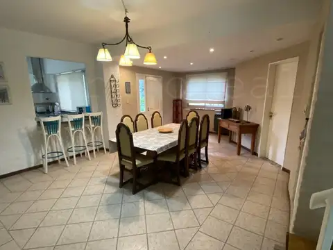 EL OMBU -  Alquiler anual con muebles - 3 dormitorios con piscina