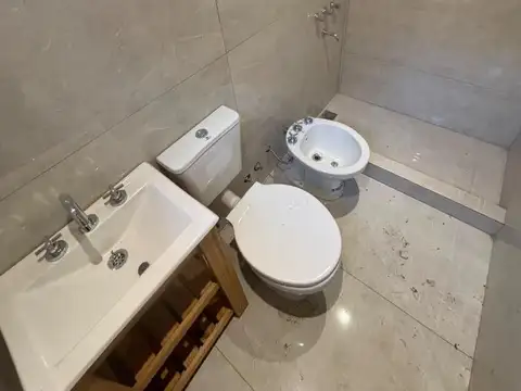 Depto Tipo Casa 3 ambientes con 2 baños