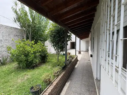 Casa Apta Destino Comercial - consultorios, gimnasio, salon belleza - La Plata