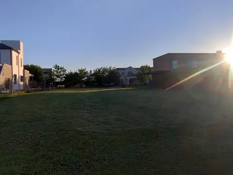 Lote en Venta, 900m2, en Barrio Golf, el Cantón, Escobar, GBA Norte