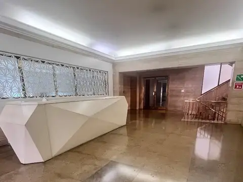 Oficina 620m2 más cochera