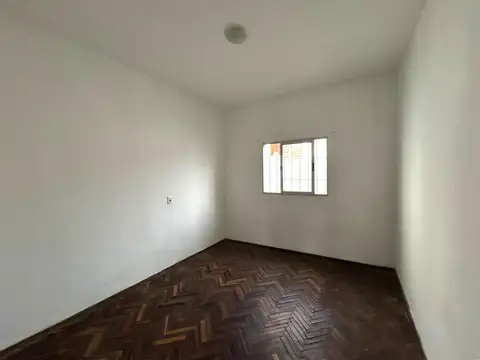 Casa 2 ambientes con 1 baño