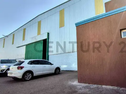 Venta de Galpón grande en Guaymallén