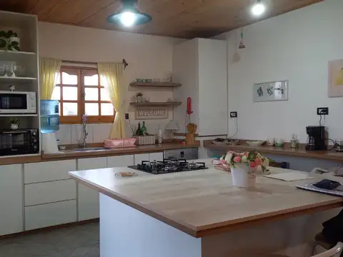 Casa 3 ambientes con 2 baños