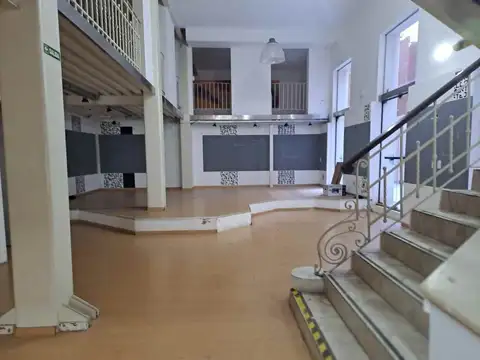 Marcelo Torcuato De Alvear 700