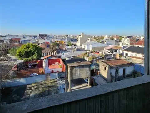 Departamento 2 ambientes con balcon - Venta