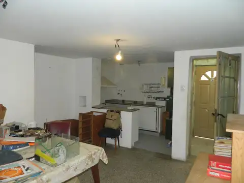 PH de 3 ambientes a reciclar a pasos de importantes avenidas 