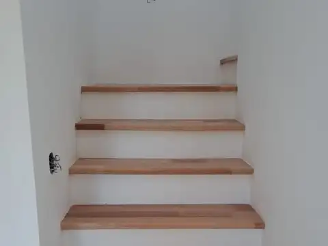 Casa 6 ambientes con 3 baños