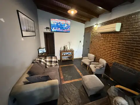 Casa en Quilmes 3 AMB con Pileta y Cochera - APTO CREDITO