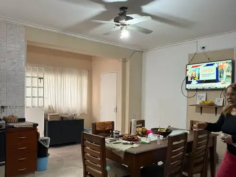 SE VENDE CASA PASAJE INGENIEROS 6158 MAYORAZ