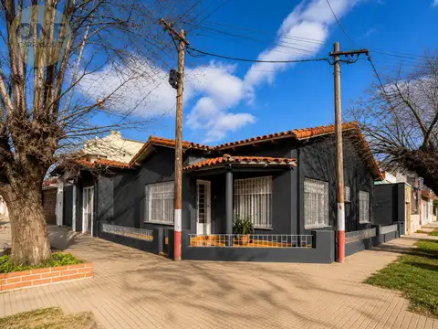Casa en La Plata - Calle 27 esquina 40