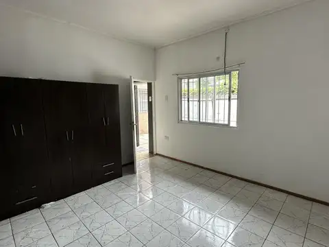 Depto Tipo Casa en Alquiler en Castelar Norte, $ 450.000