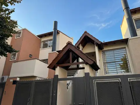 VENTA DUPLEX 2 AMBIENTES, 2 BAÑOS, BALCON C/PARRILLA, VILLA DEVOTO