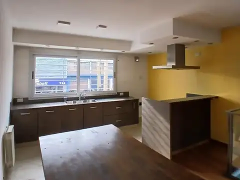 Depto Tipo Casa en Alquiler de 5 ambientes