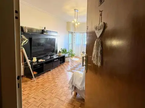 Departamento 4 ambientes con 2 baños