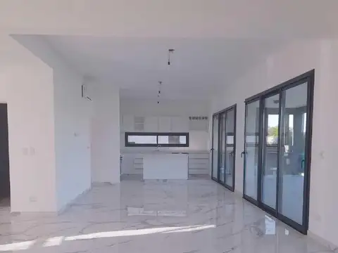 Casa en Venta en Haras Santa Maria - El Trebol, USD 630.000
